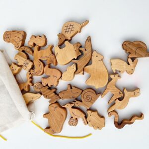 Wooden Animal figurines toys set - glamorwood