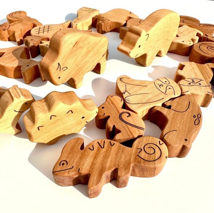 24 wooden forest animals toy set 766482