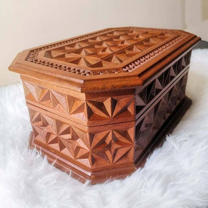 antique wooden box 523819