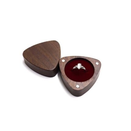 Triangle wooden ring box - glamorwood