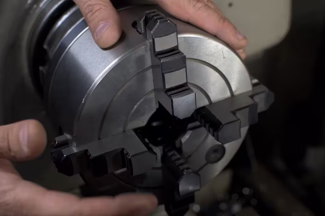 4 jaw lathe chuck